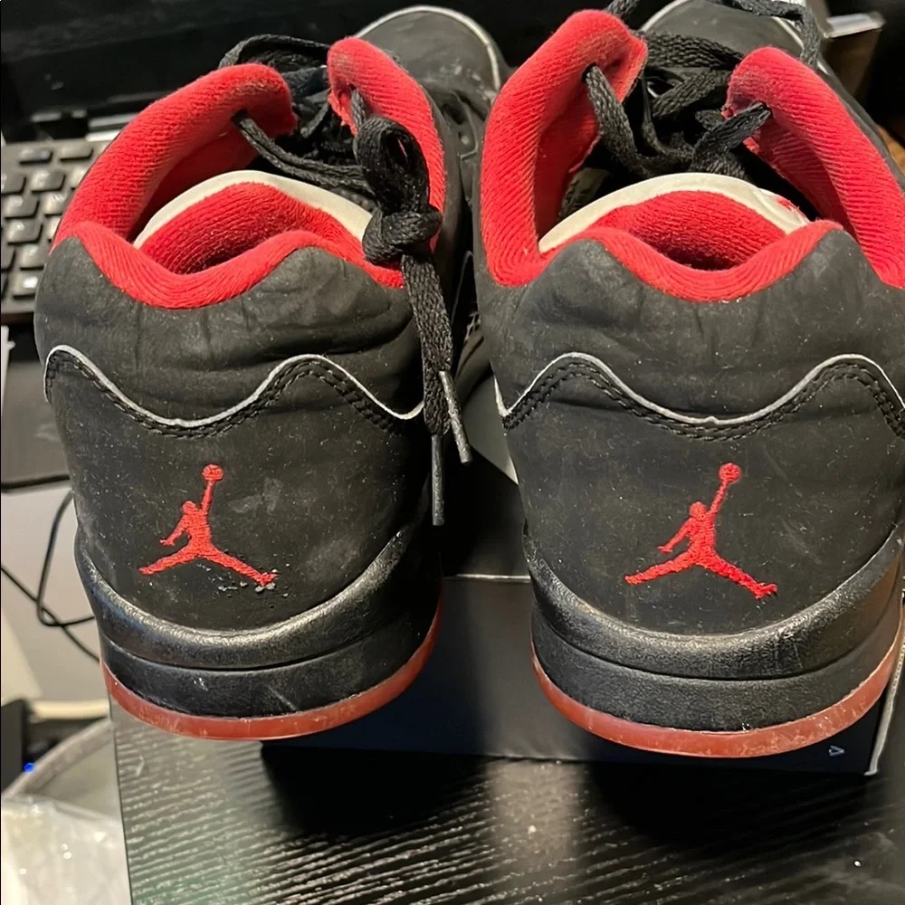 Jordan 5’s Retro Low Alternate 90 Black Red 3M Tongue 819171-001 Men’s 11.5